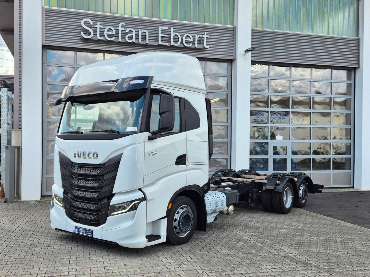 Iveco S-Way AS260S46Y/FP 6x2 Intarder Standklima - الشاسيه شاحنة: صور 3 Iveco S-Way AS260S46Y/FP 6x2 Intarder Standklima - الشاسيه شاحنة: صور 3