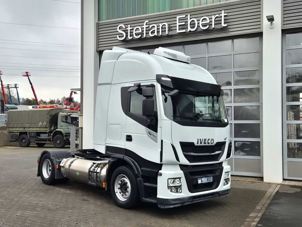 Iveco Stralis 460NP LNG Intarder 3 Stück - شاحنة جرار: صور 3 Iveco Stralis 460NP LNG Intarder 3 Stück - شاحنة جرار: صور 3