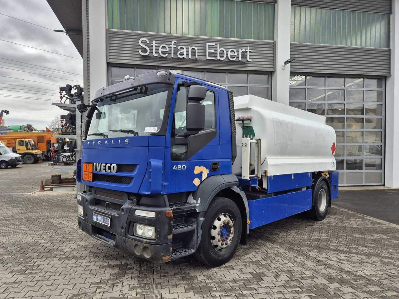 Iveco Stralis AD190S42/P 14.000L Lindner&Fischer - شاحنة صهريج: صور 1 Iveco Stralis AD190S42/P 14.000L Lindner&Fischer - شاحنة صهريج: صور 1