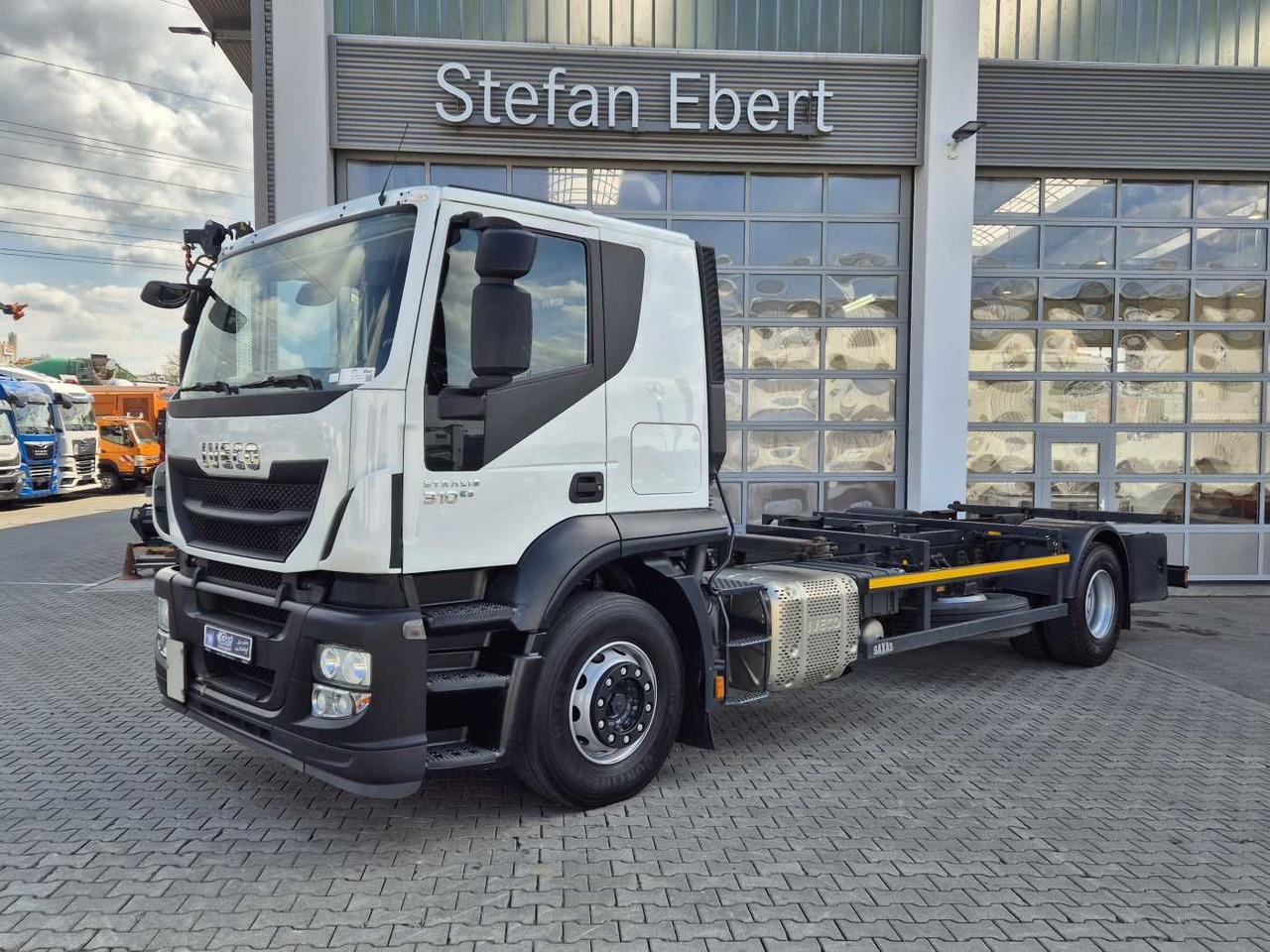 Iveco Stralis AT190S31/P BDF Klima Standh. AHK Bett - شاحنات الحاويات/ جسم علوي قابل للتغيير شاحنة: صور 1 Iveco Stralis AT190S31/P BDF Klima Standh. AHK Bett - شاحنات الحاويات/ جسم علوي قابل للتغيير شاحنة: صور 1