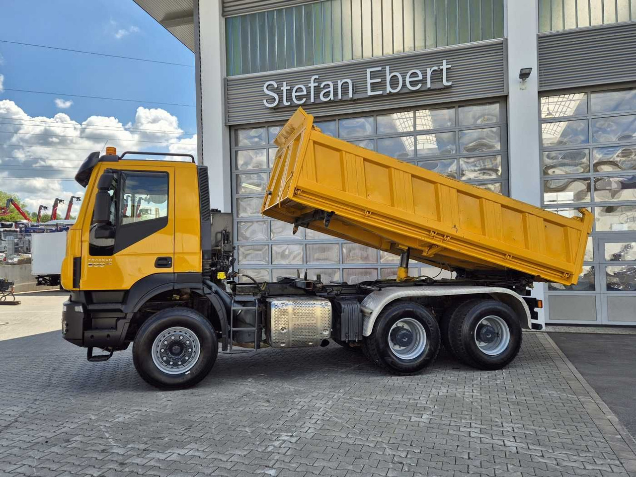 Iveco Trakker AD380T50 6x4 Kipper/SZM Wechselsystem - قلابات: صور 4 Iveco Trakker AD380T50 6x4 Kipper/SZM Wechselsystem - قلابات: صور 4