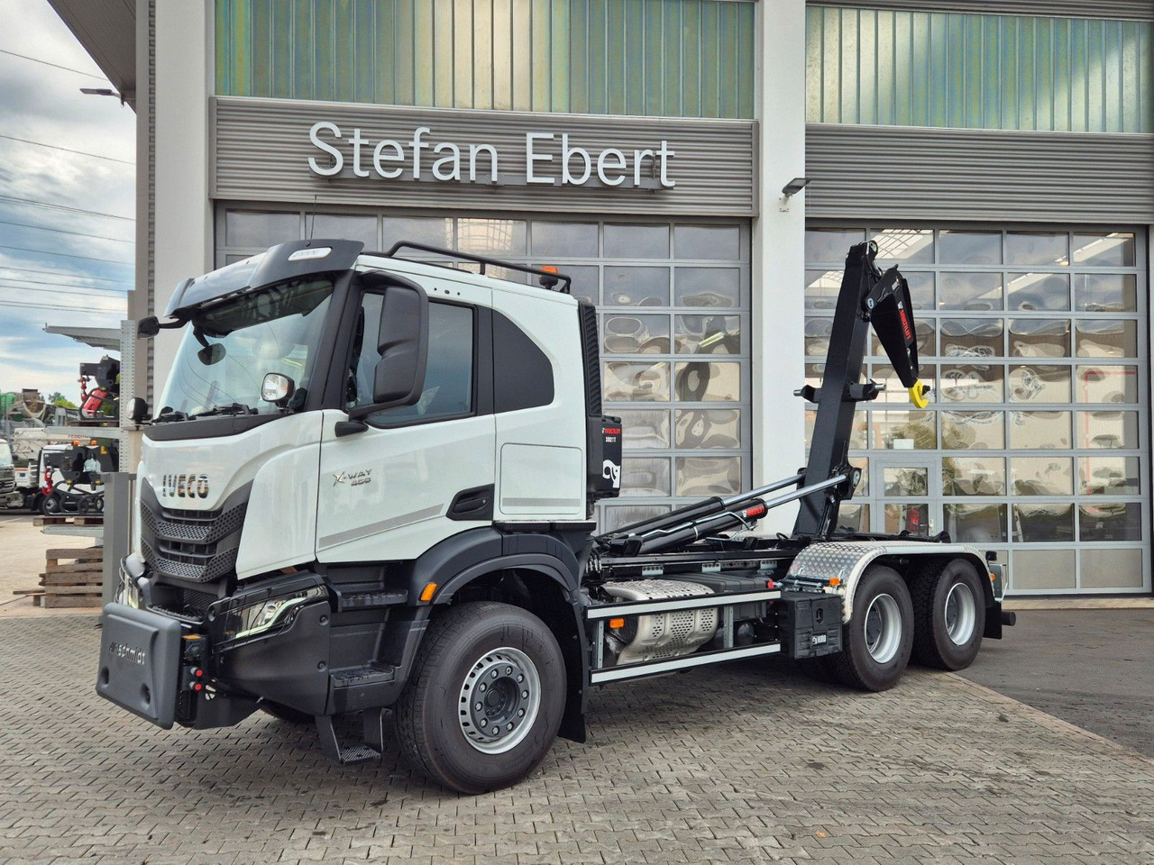 Iveco X-Way AT300X48Z/P HR OFF 6x4 Hiab Winterdienst - شاحنة ذات الخطاف: صور 5 Iveco X-Way AT300X48Z/P HR OFF 6x4 Hiab Winterdienst - شاحنة ذات الخطاف: صور 5
