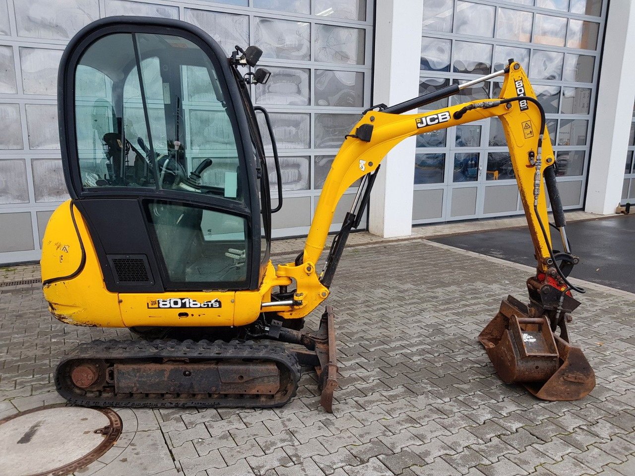 JCB 8018 / 3.420h / hydrl. Grabenräumer / Tieflöffel - حفارة مصغرة: صور 2 JCB 8018 / 3.420h / hydrl. Grabenräumer / Tieflöffel - حفارة مصغرة: صور 2