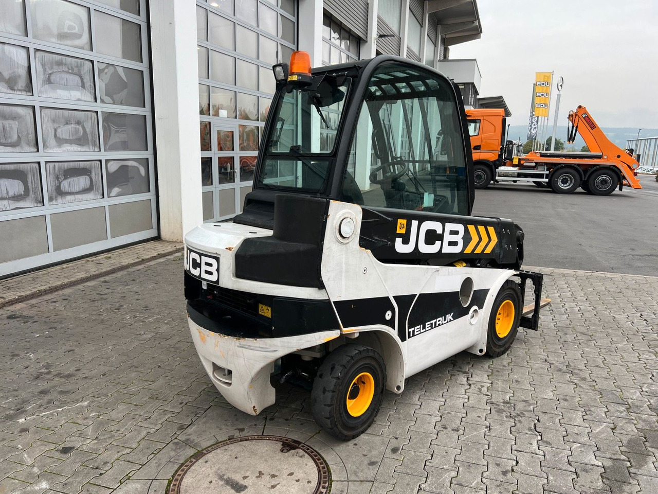JCB TLT 30D 2WD / nur 1.948h! - رافعة تلسكوبية: صور 4 JCB TLT 30D 2WD / nur 1.948h! - رافعة تلسكوبية: صور 4