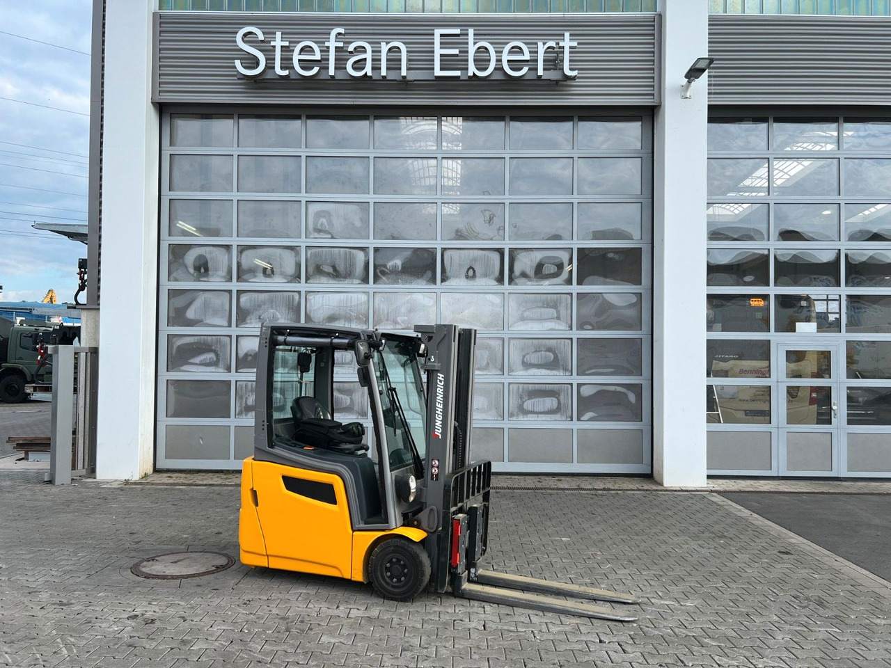 Jungheinrich EFG 215 / Triplex: 4.25m! / SS / 1.573h / 2024 - رافعة شوكية كهربائية: صور 1 Jungheinrich EFG 215 / Triplex: 4.25m! / SS / 1.573h / 2024 - رافعة شوكية كهربائية: صور 1