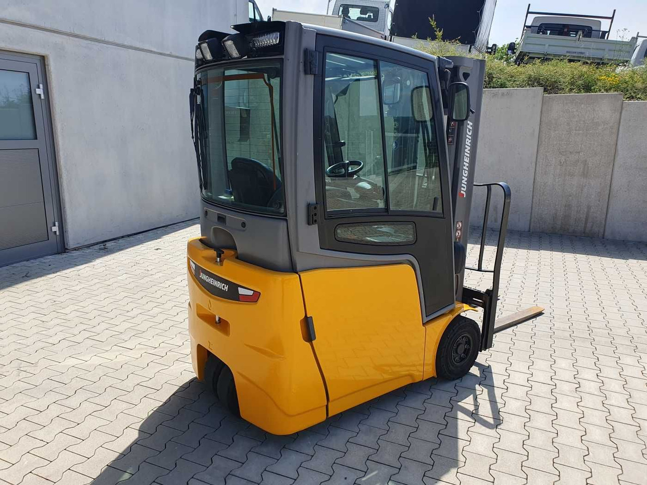 Jungheinrich EFG 215 / Triplex: 4.25m! / SS / 2.472h! / 2020 - رافعة شوكية كهربائية: صور 3 Jungheinrich EFG 215 / Triplex: 4.25m! / SS / 2.472h! / 2020 - رافعة شوكية كهربائية: صور 3