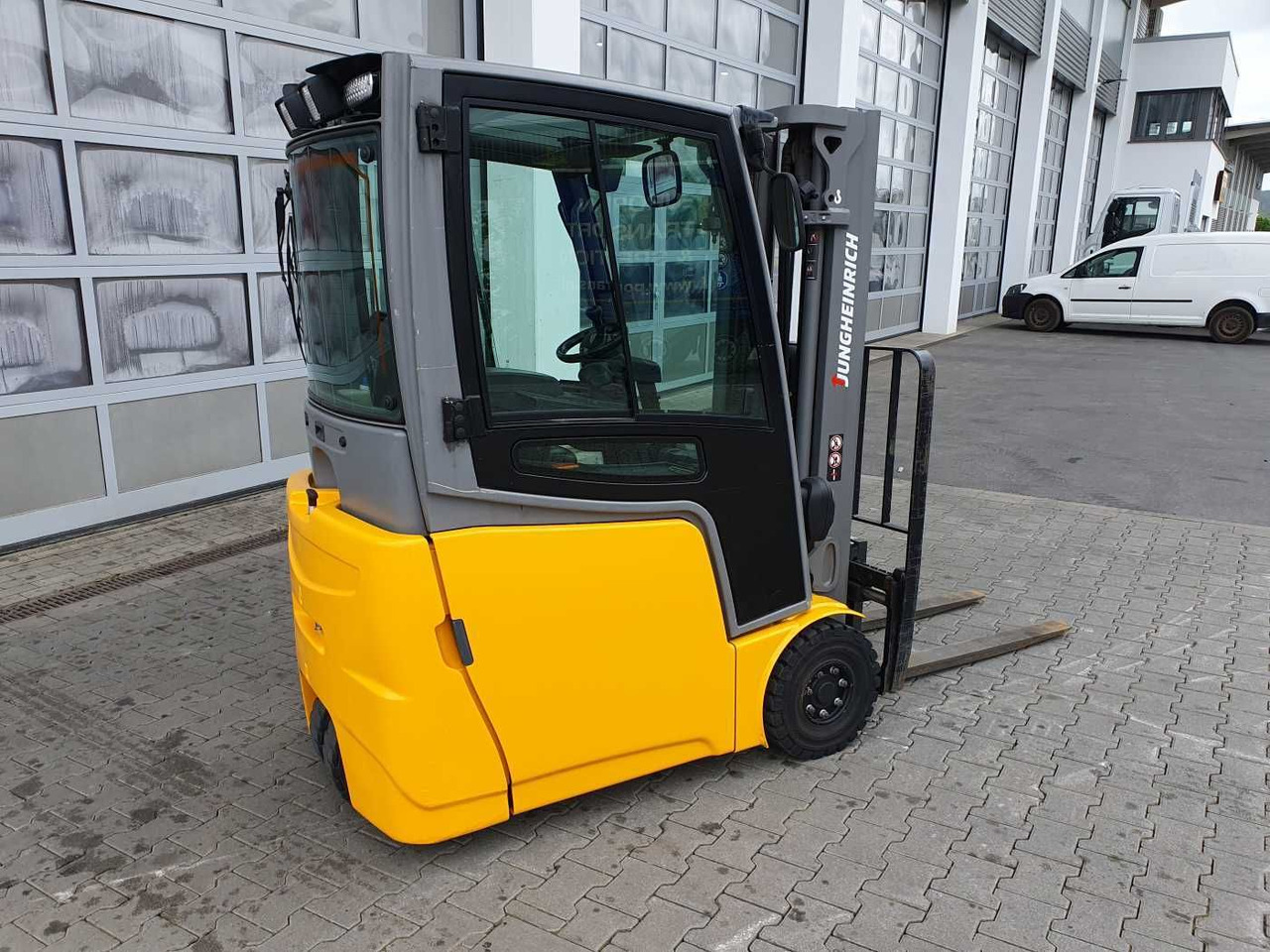 Jungheinrich EFG 215 / Triplex: 4.25m! / SS / 4.297h! - رافعة شوكية كهربائية: صور 3 Jungheinrich EFG 215 / Triplex: 4.25m! / SS / 4.297h! - رافعة شوكية كهربائية: صور 3