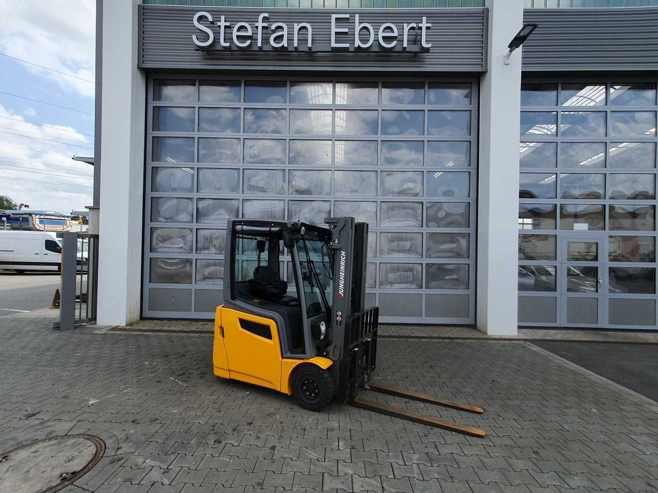 Jungheinrich EFG 215 / Triplex: 4.25m! / SS / nur 1.368h! - رافعة شوكية كهربائية: صور 1 Jungheinrich EFG 215 / Triplex: 4.25m! / SS / nur 1.368h! - رافعة شوكية كهربائية: صور 1