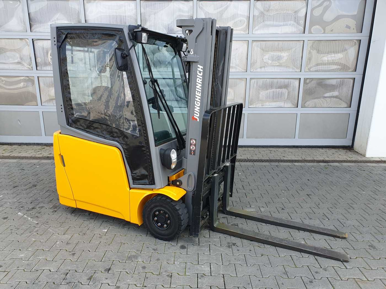Jungheinrich EFG 215 / Triplex 4.25m / SS / nur 1.680h / 2021 - رافعة شوكية كهربائية: صور 2 Jungheinrich EFG 215 / Triplex 4.25m / SS / nur 1.680h / 2021 - رافعة شوكية كهربائية: صور 2
