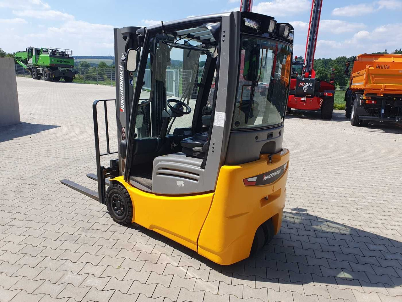 Jungheinrich EFG 215 / Triplex 4.25m / SS / nur 1.680h / 2021 - رافعة شوكية كهربائية: صور 5 Jungheinrich EFG 215 / Triplex 4.25m / SS / nur 1.680h / 2021 - رافعة شوكية كهربائية: صور 5