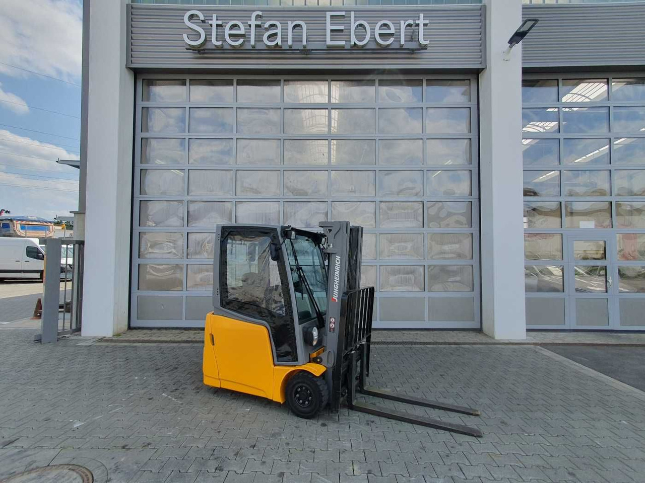 Jungheinrich EFG 215 / Triplex 4.25m / SS / nur 1.680h / 2021 - رافعة شوكية كهربائية: صور 1 Jungheinrich EFG 215 / Triplex 4.25m / SS / nur 1.680h / 2021 - رافعة شوكية كهربائية: صور 1