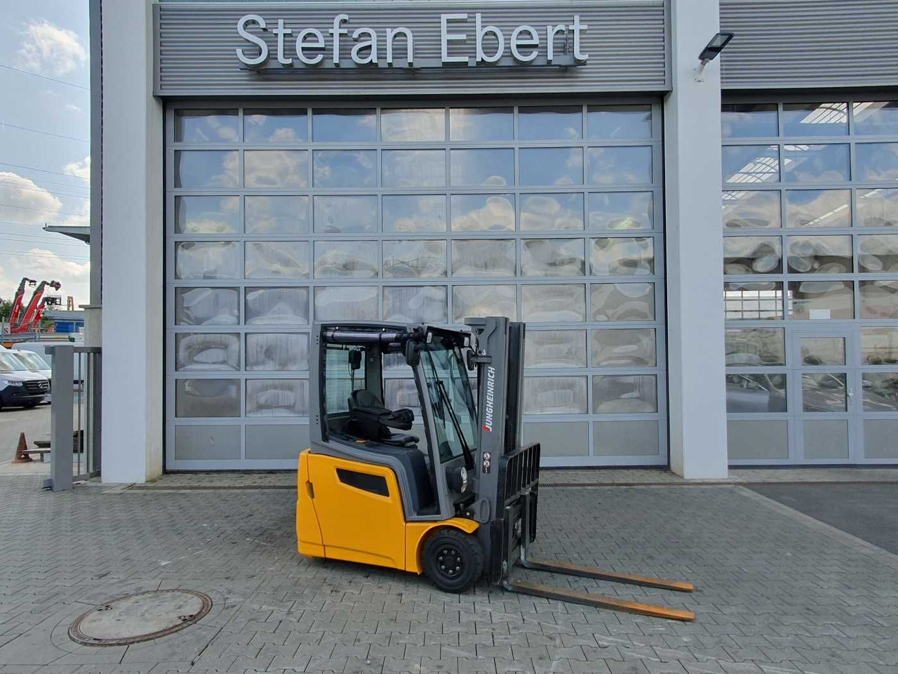 Jungheinrich EFG 215 / Triplex: 4.25m! / SS / nur 2.184h! - رافعة شوكية كهربائية: صور 1 Jungheinrich EFG 215 / Triplex: 4.25m! / SS / nur 2.184h! - رافعة شوكية كهربائية: صور 1
