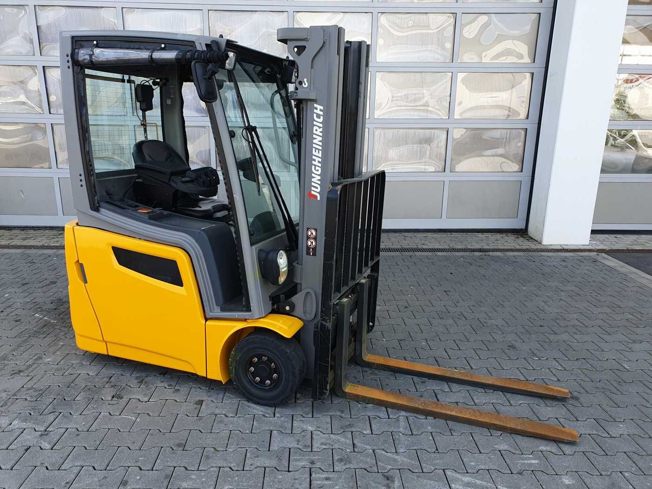 Jungheinrich EFG 215 / Triplex: 4.25m! / SS / nur 3.488h! - رافعة شوكية كهربائية: صور 2 Jungheinrich EFG 215 / Triplex: 4.25m! / SS / nur 3.488h! - رافعة شوكية كهربائية: صور 2
