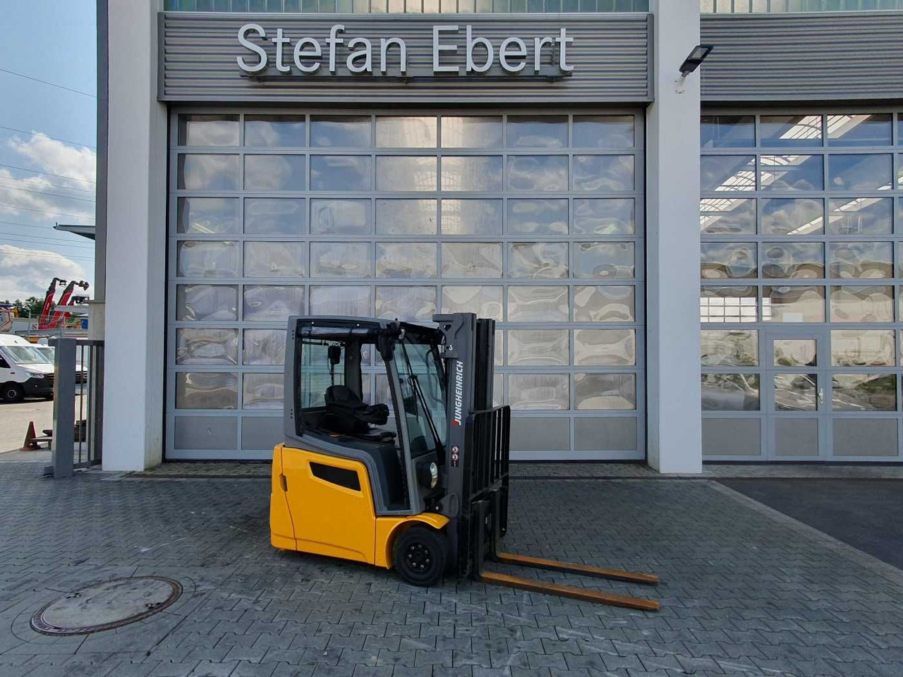 Jungheinrich EFG 215 / Triplex: 4.25m! / SS / nur 3.488h! - رافعة شوكية كهربائية: صور 1 Jungheinrich EFG 215 / Triplex: 4.25m! / SS / nur 3.488h! - رافعة شوكية كهربائية: صور 1