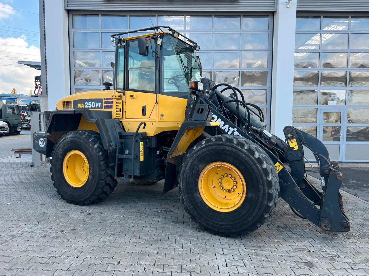 Komatsu WA 250 PT - 5H / 12.390h / - اللودر بعجل: صور 2 Komatsu WA 250 PT - 5H / 12.390h / - اللودر بعجل: صور 2