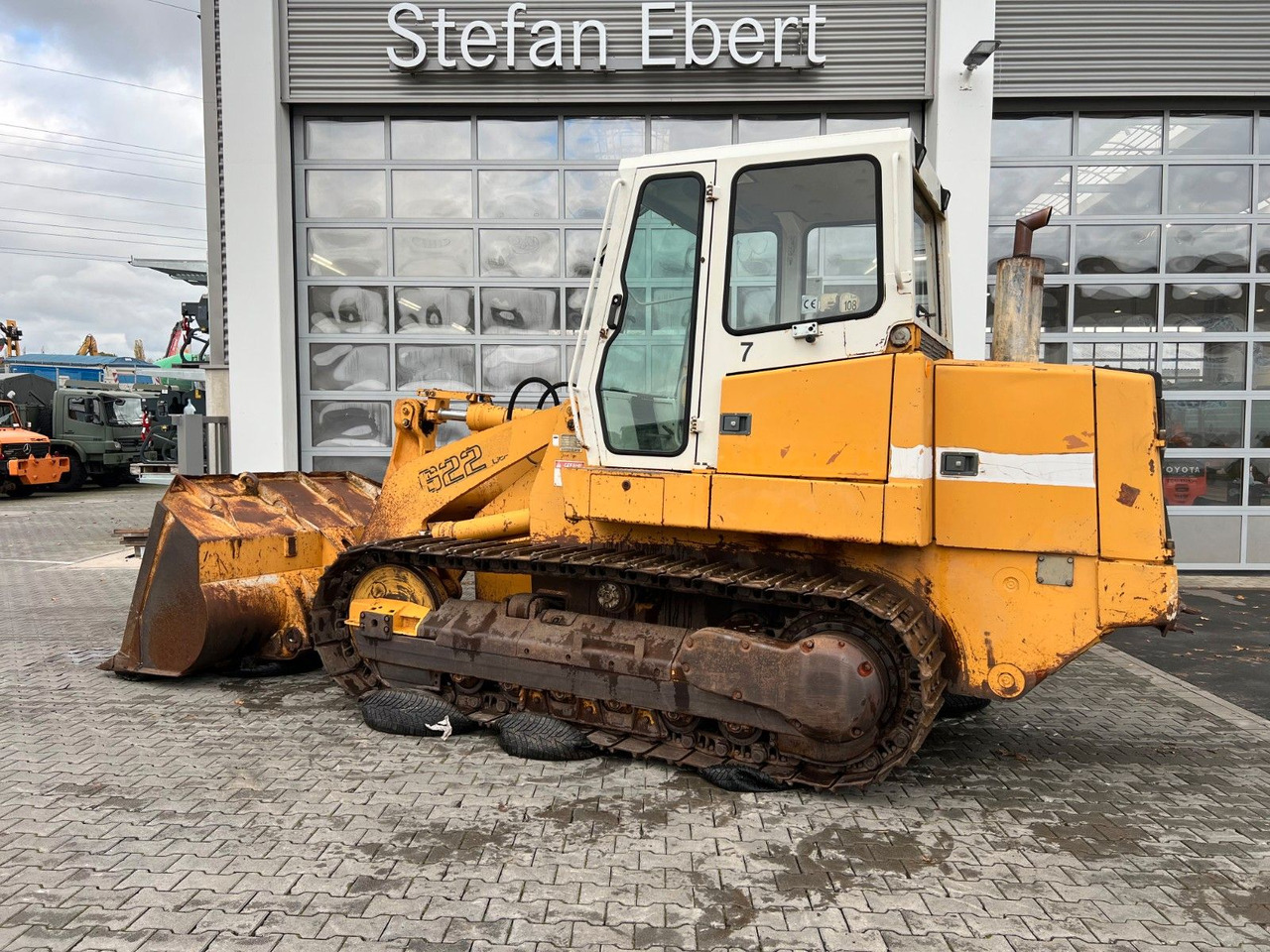 Liebherr LR 622 Laderaupe / 9.594h / 1996 - بلدوزر: صور 1 Liebherr LR 622 Laderaupe / 9.594h / 1996 - بلدوزر: صور 1