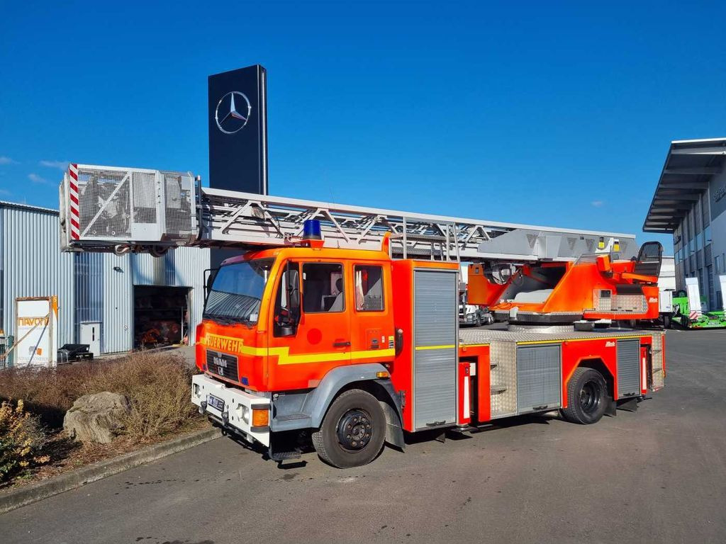MAN 15.284LC Metz DLK 23-12 Feuerwehr Drehleiter - شاحنة: صور 2 MAN 15.284LC Metz DLK 23-12 Feuerwehr Drehleiter - شاحنة: صور 2