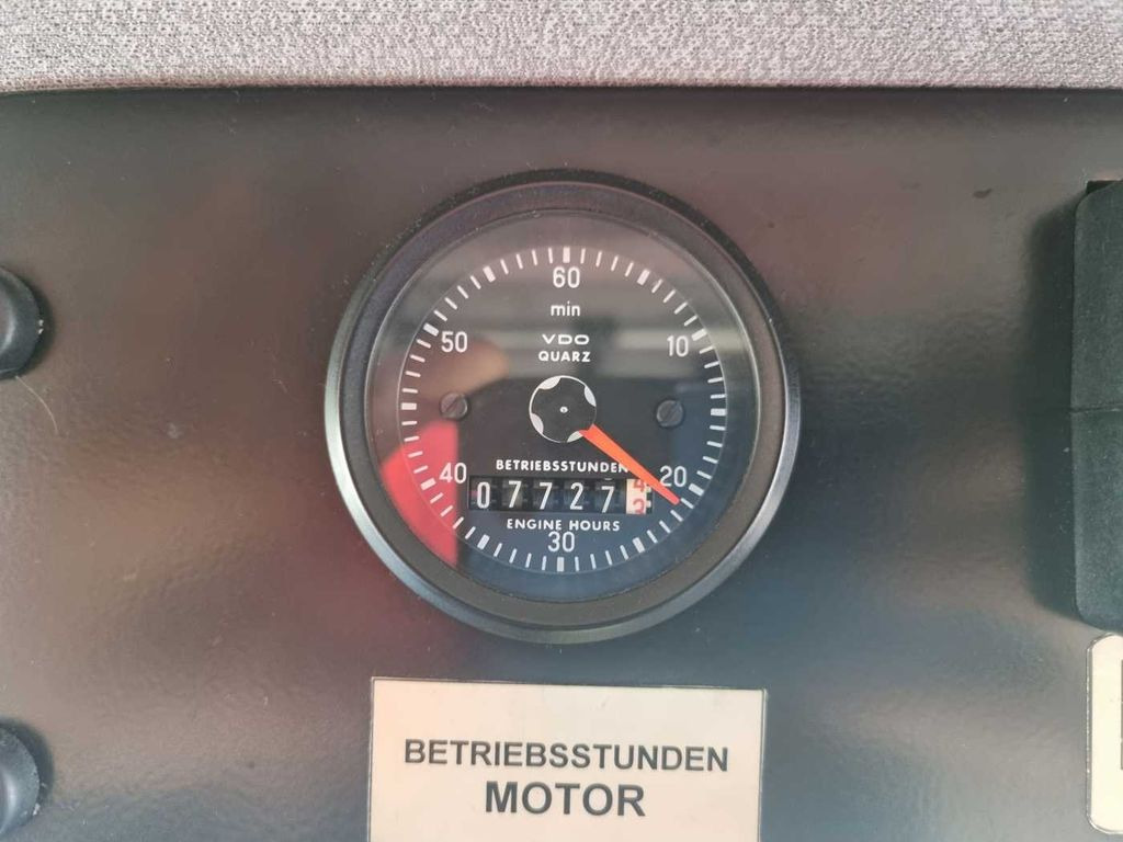 شاحنة كرين MAN 15.284LC Metz DLK 23-12 Feuerwehr Drehleiter: صور 12