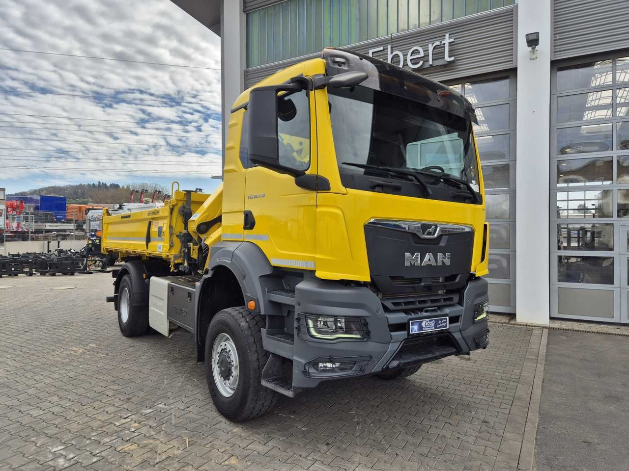 MAN TGS 18.430 4x4 BL Kran HMF 1130K-RCS Funk AHK - شاحنة كرين: صور 3 MAN TGS 18.430 4x4 BL Kran HMF 1130K-RCS Funk AHK - شاحنة كرين: صور 3