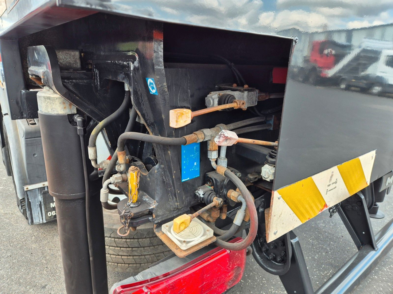 شاحنة كرين MAN TGS 35.360 8x4 BB Gormach 91000 TECH Funk: صور 26 شاحنة كرين MAN TGS 35.360 8x4 BB Gormach 91000 TECH Funk: صور 26