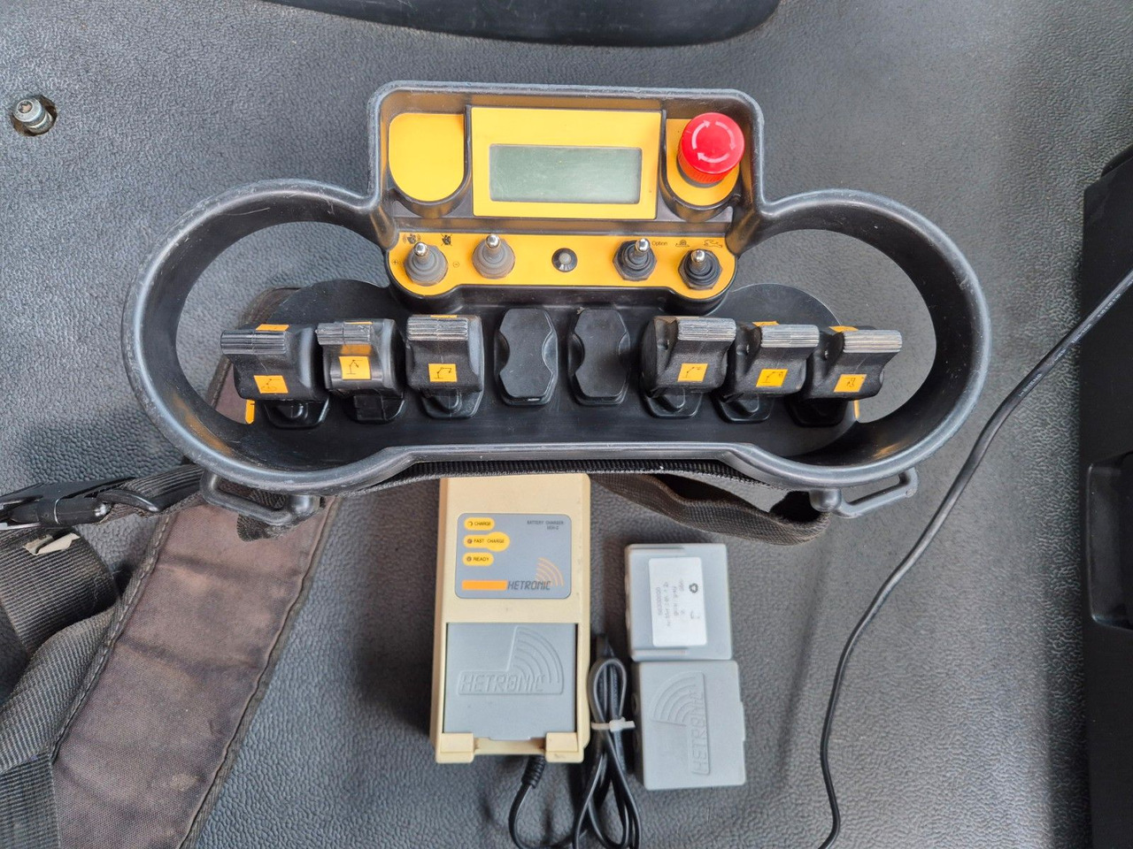 شاحنة كرين MAN TGS 35.360 8x4 BB Gormach 91000 TECH Funk: صور 10 شاحنة كرين MAN TGS 35.360 8x4 BB Gormach 91000 TECH Funk: صور 10