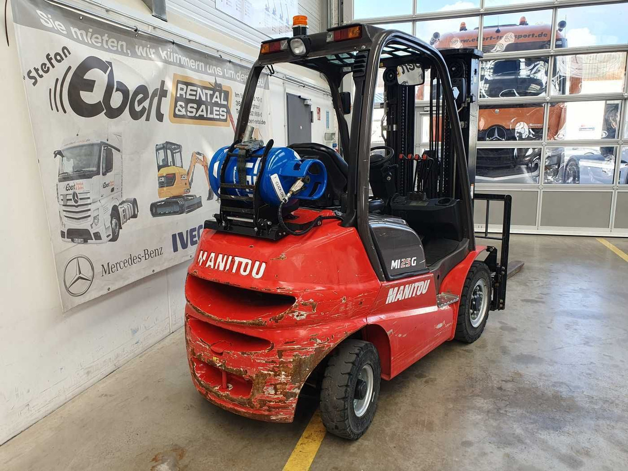 رافعة شوكية تعمل بالغاز Manitou MI 25 G / Triplex: 4.70m / nur 1.976h! / SS: صور 9