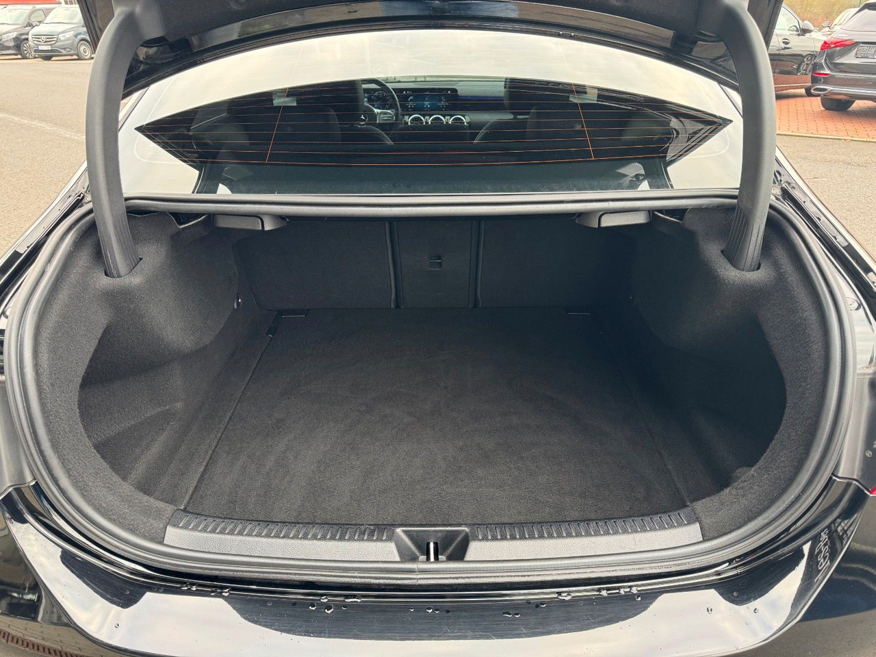 تأجير Mercedes-Benz A 200 AMG 19"+Ambiente+R-Kamera+Pano+LED+MBUX Mercedes-Benz A 200 AMG 19"+Ambiente+R-Kamera+Pano+LED+MBUX: صور 7 تأجير Mercedes-Benz A 200 AMG 19"+Ambiente+R-Kamera+Pano+LED+MBUX Mercedes-Benz A 200 AMG 19"+Ambiente+R-Kamera+Pano+LED+MBUX: صور 7