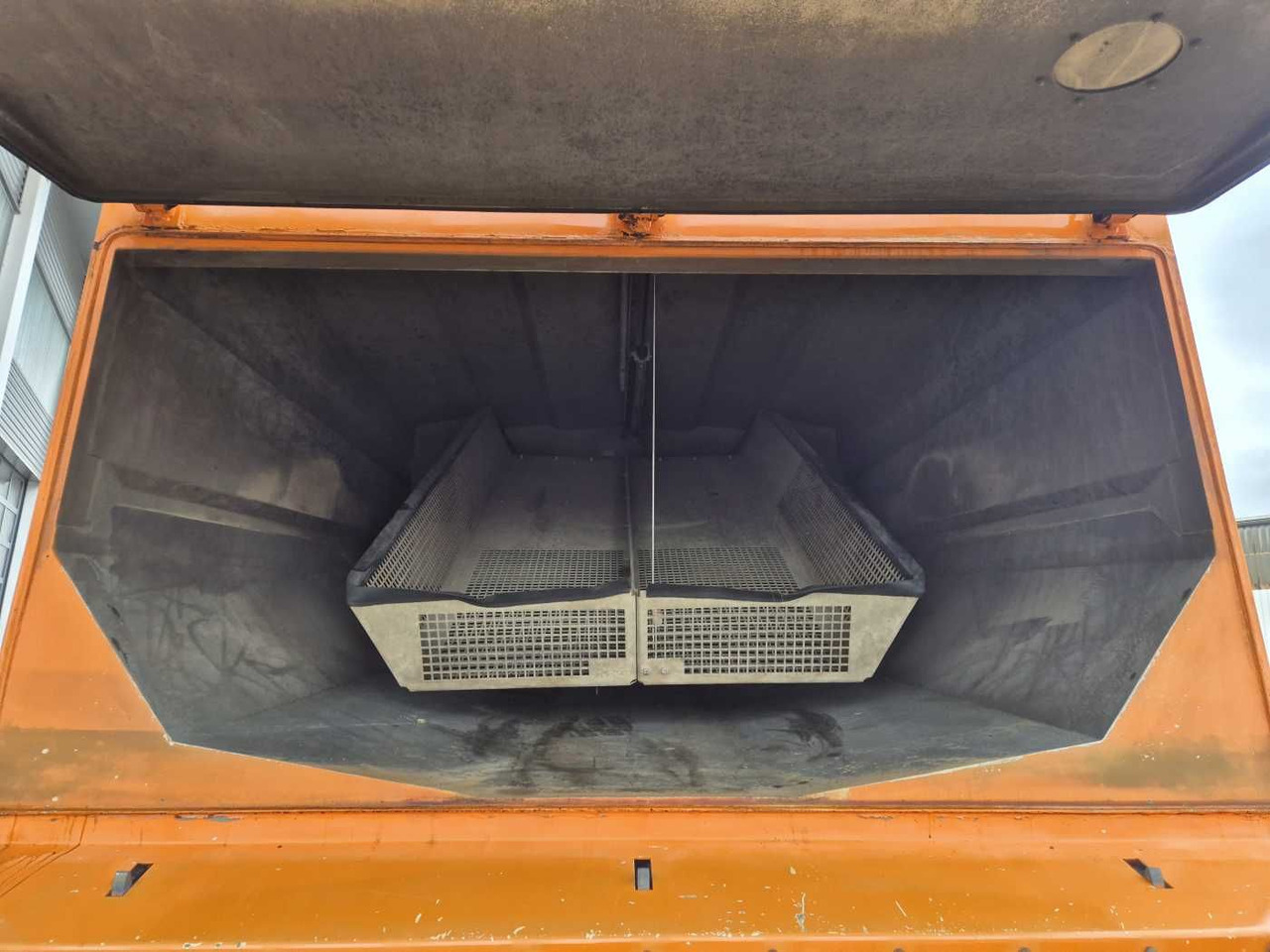 سياره كنس شوارع Mercedes-Benz Actros 2032 A 4x4 Bucher STKF 9500 Airport 30x: صور 8