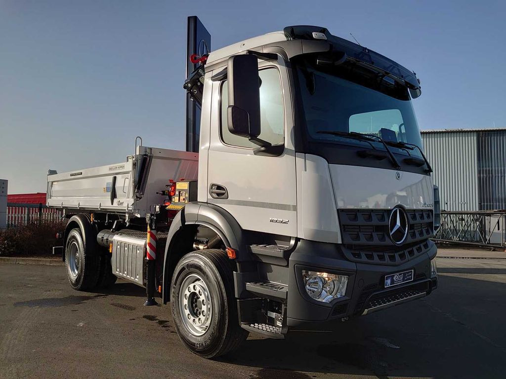 Mercedes-Benz Arocs 1832 KK 4x2 Kipper+Kran Fassi F120+Funk Mercedes-Benz Arocs 1832 KK 4x2 Kipper+Kran Fassi F120+Funk - قلابات, شاحنة كرين: صور 4 Mercedes-Benz Arocs 1832 KK 4x2 Kipper+Kran Fassi F120+Funk Mercedes-Benz Arocs 1832 KK 4x2 Kipper+Kran Fassi F120+Funk - قلابات, شاحنة كرين: صور 4