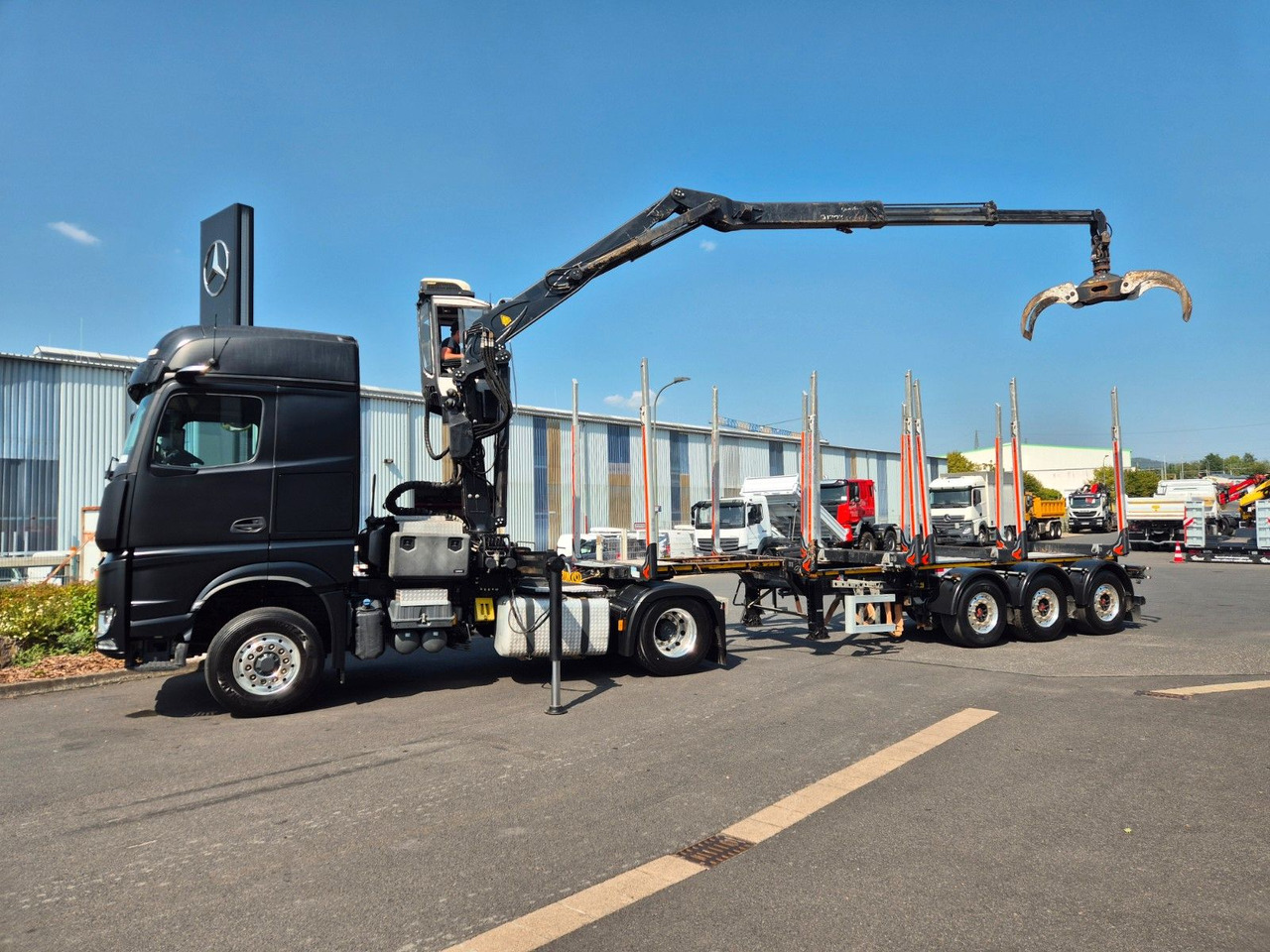 Mercedes-Benz Arocs 1853 LS 4x4 HAD Palfinger Q170Z96+Doll H3L - شاحنة قطع الأشجار, شاحنة كرين: صور 3 Mercedes-Benz Arocs 1853 LS 4x4 HAD Palfinger Q170Z96+Doll H3L - شاحنة قطع الأشجار, شاحنة كرين: صور 3