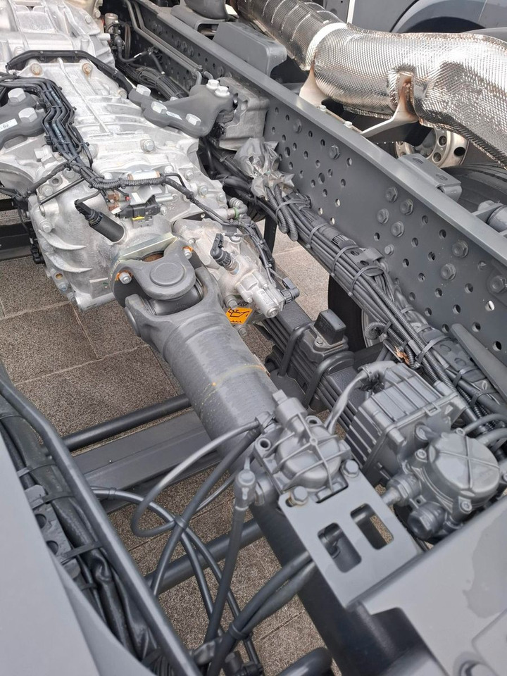 Mercedes-Benz Arocs 4153 8x4 Fahrgestell - الشاسيه شاحنة: صور 5 Mercedes-Benz Arocs 4153 8x4 Fahrgestell - الشاسيه شاحنة: صور 5