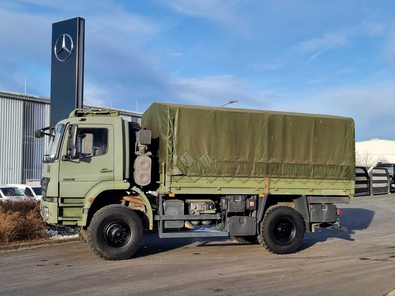 Mercedes-Benz Axor 1829 A 4x4 Pritsche/Plane 10 Stück - شاحنات مسطحة: صور 5 Mercedes-Benz Axor 1829 A 4x4 Pritsche/Plane 10 Stück - شاحنات مسطحة: صور 5