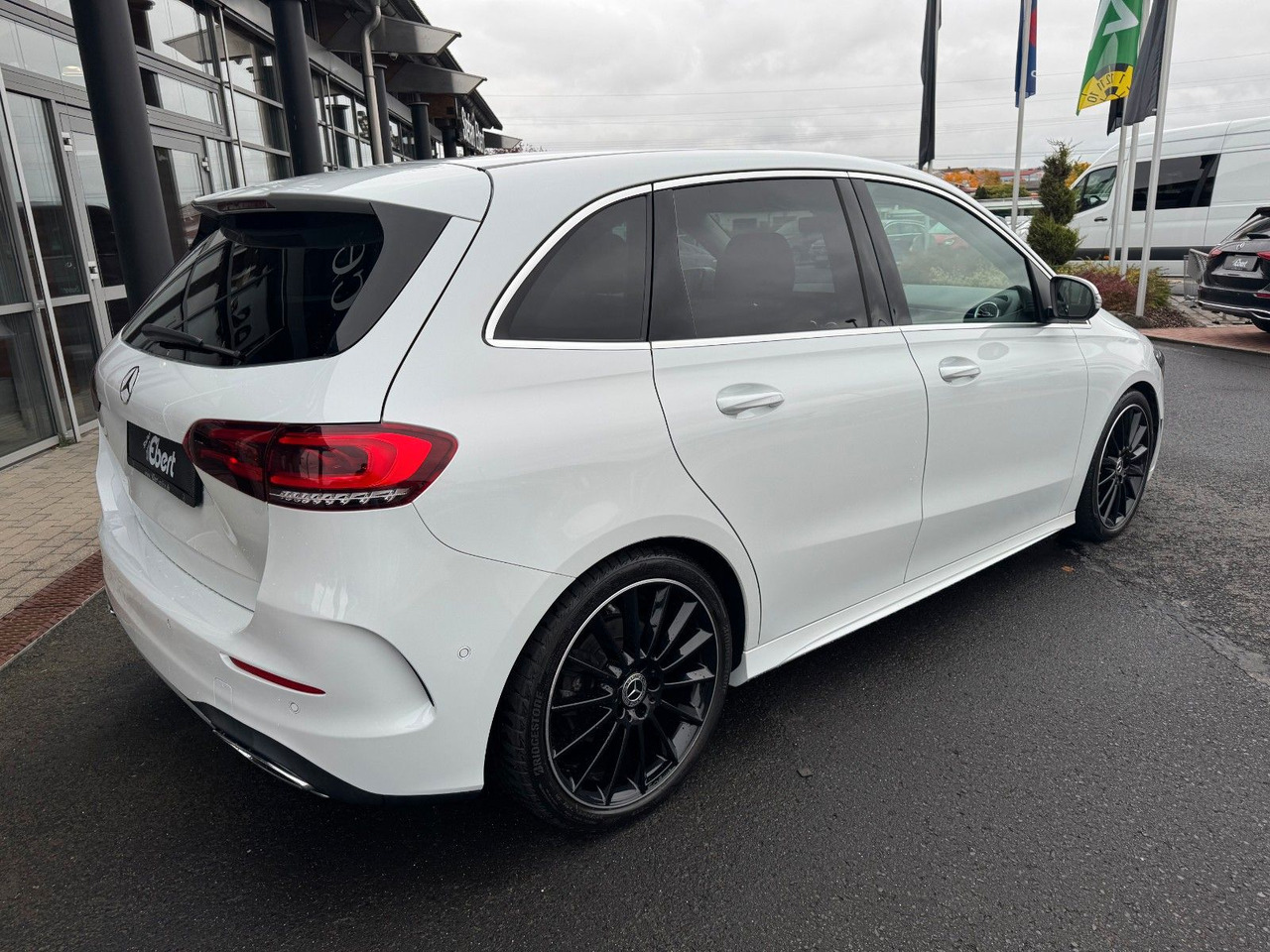 Mercedes-Benz B 200 AMG+Ambiente+360+LED+IHC+TotW - سيدان: صور 4 Mercedes-Benz B 200 AMG+Ambiente+360+LED+IHC+TotW - سيدان: صور 4