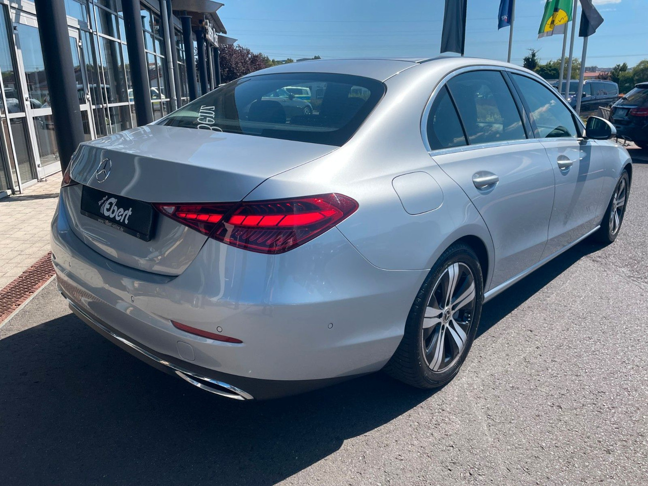 Mercedes-Benz C 220 d AVANTGARDE R-Kamera+Carplay+TotW+Ambient - سيدان: صور 5 Mercedes-Benz C 220 d AVANTGARDE R-Kamera+Carplay+TotW+Ambient - سيدان: صور 5