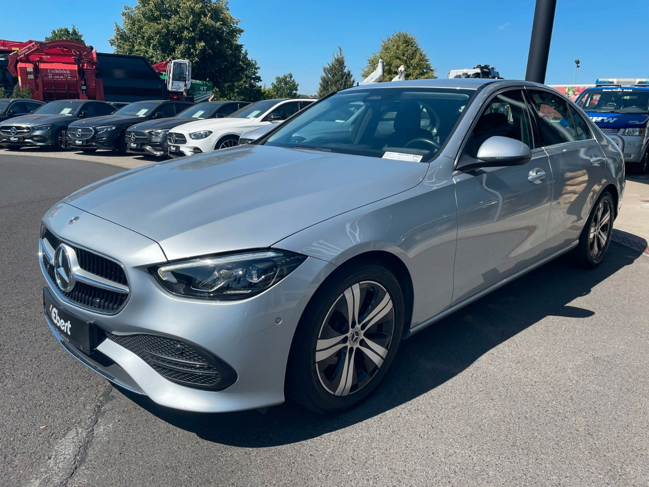 Mercedes-Benz C 220 d AVANTGARDE R-Kamera+Carplay+TotW+Ambient - سيدان: صور 2 Mercedes-Benz C 220 d AVANTGARDE R-Kamera+Carplay+TotW+Ambient - سيدان: صور 2