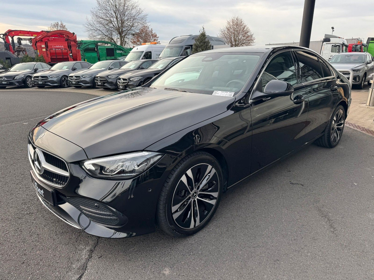 Mercedes-Benz C 220d Avantgarde+Pano+HUD+RFK+TotW+AmbiPrem - سيدان: صور 3 Mercedes-Benz C 220d Avantgarde+Pano+HUD+RFK+TotW+AmbiPrem - سيدان: صور 3