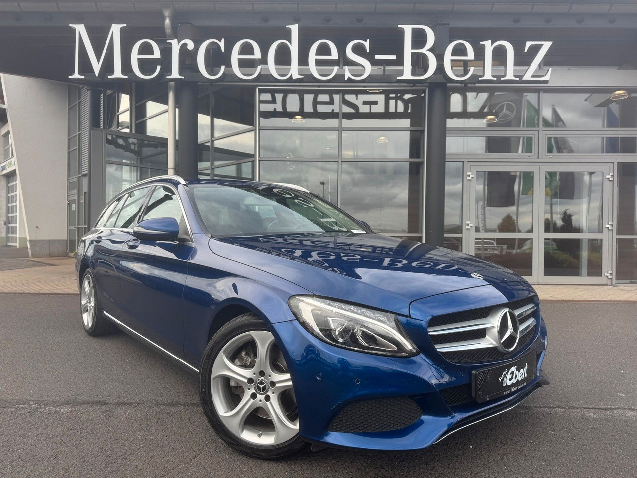 Mercedes-Benz C 300 T Avantgarde+Ambiente+LED+IHC+SpiegelP - سيارة ستيشن: صور 1 Mercedes-Benz C 300 T Avantgarde+Ambiente+LED+IHC+SpiegelP - سيارة ستيشن: صور 1