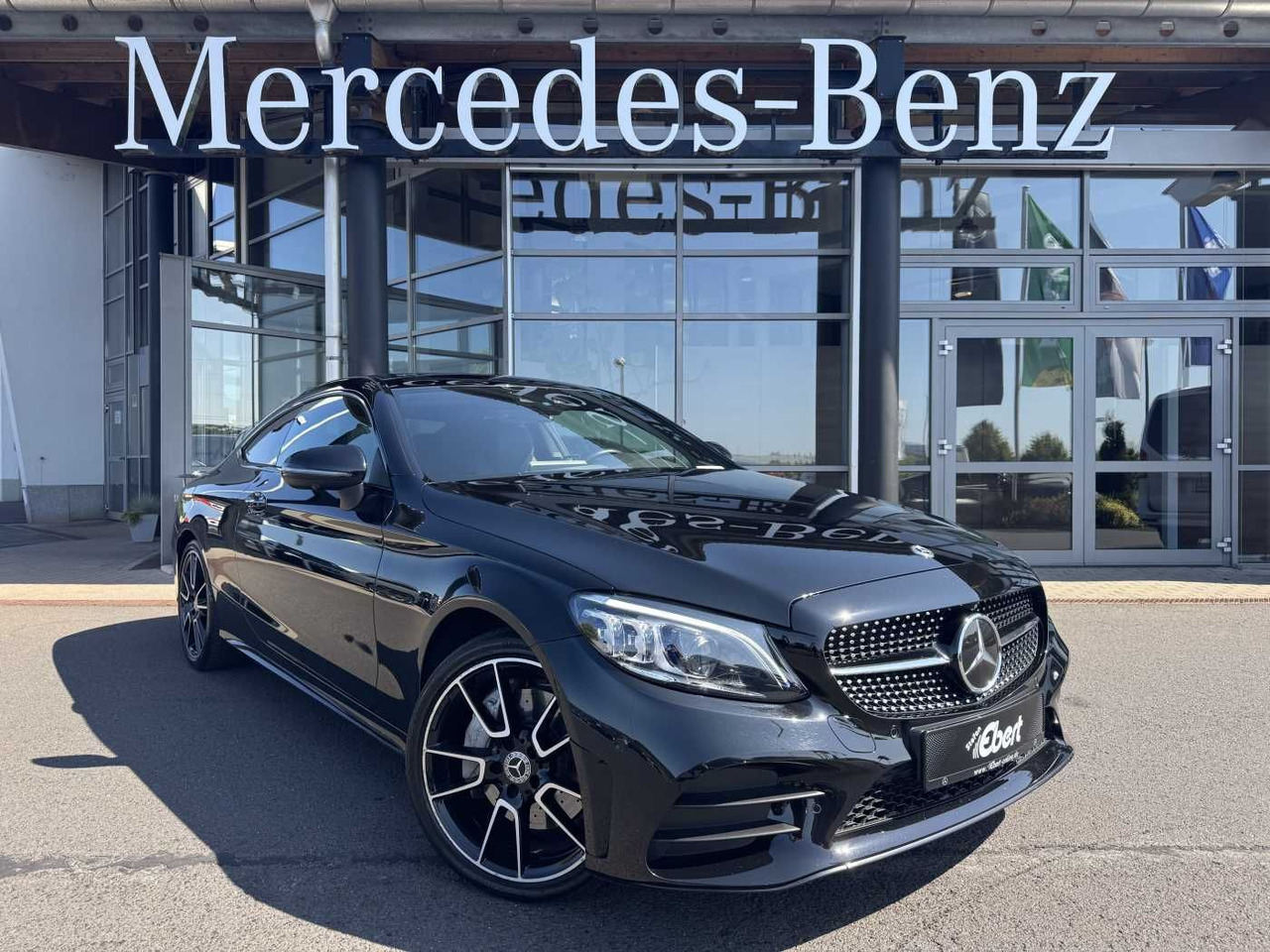 Mercedes-Benz C 400 4M AMG Coupe Pano+Burm+Distr+Memory+360 - سيارة: صور 1 Mercedes-Benz C 400 4M AMG Coupe Pano+Burm+Distr+Memory+360 - سيارة: صور 1