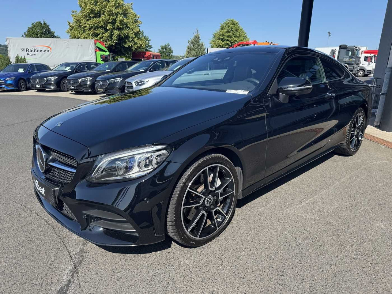 Mercedes-Benz C 400 4M AMG Coupe Pano+Burm+Distr+Memory+360 - سيارة: صور 2 Mercedes-Benz C 400 4M AMG Coupe Pano+Burm+Distr+Memory+360 - سيارة: صور 2