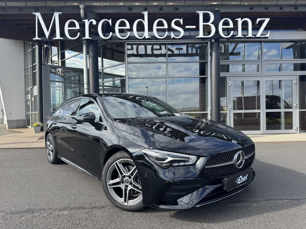 Mercedes-Benz CLA 180 Shooting Brake+AMG+Distr+AHK+RFK+ - سيارة: صور 1 Mercedes-Benz CLA 180 Shooting Brake+AMG+Distr+AHK+RFK+ - سيارة: صور 1