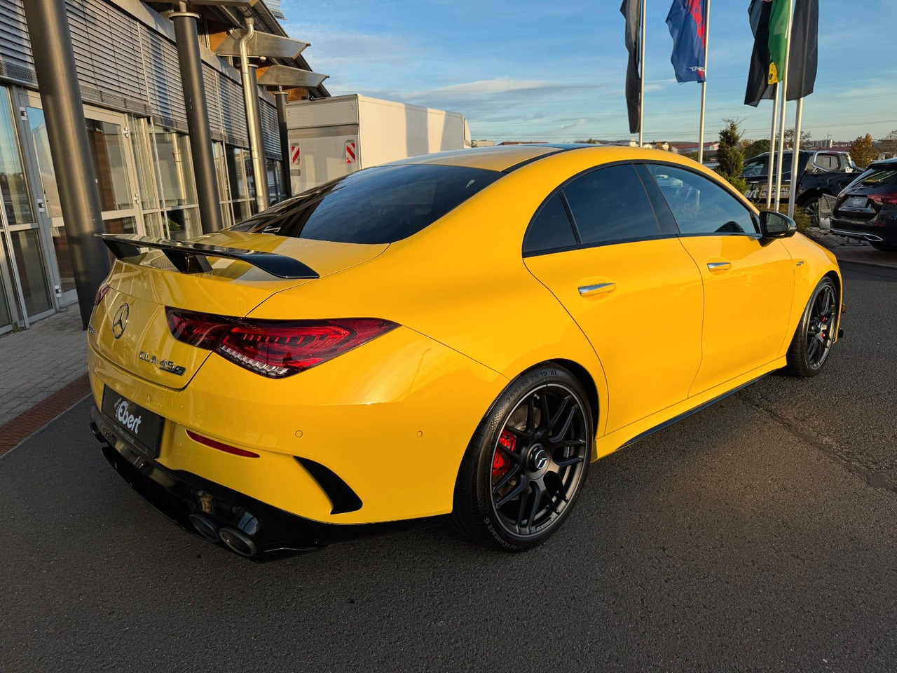 Mercedes-Benz CLA 45 AMG+Aerodynamic+Pano+Burm+Multikontur+ - كوبيه: صور 4 Mercedes-Benz CLA 45 AMG+Aerodynamic+Pano+Burm+Multikontur+ - كوبيه: صور 4