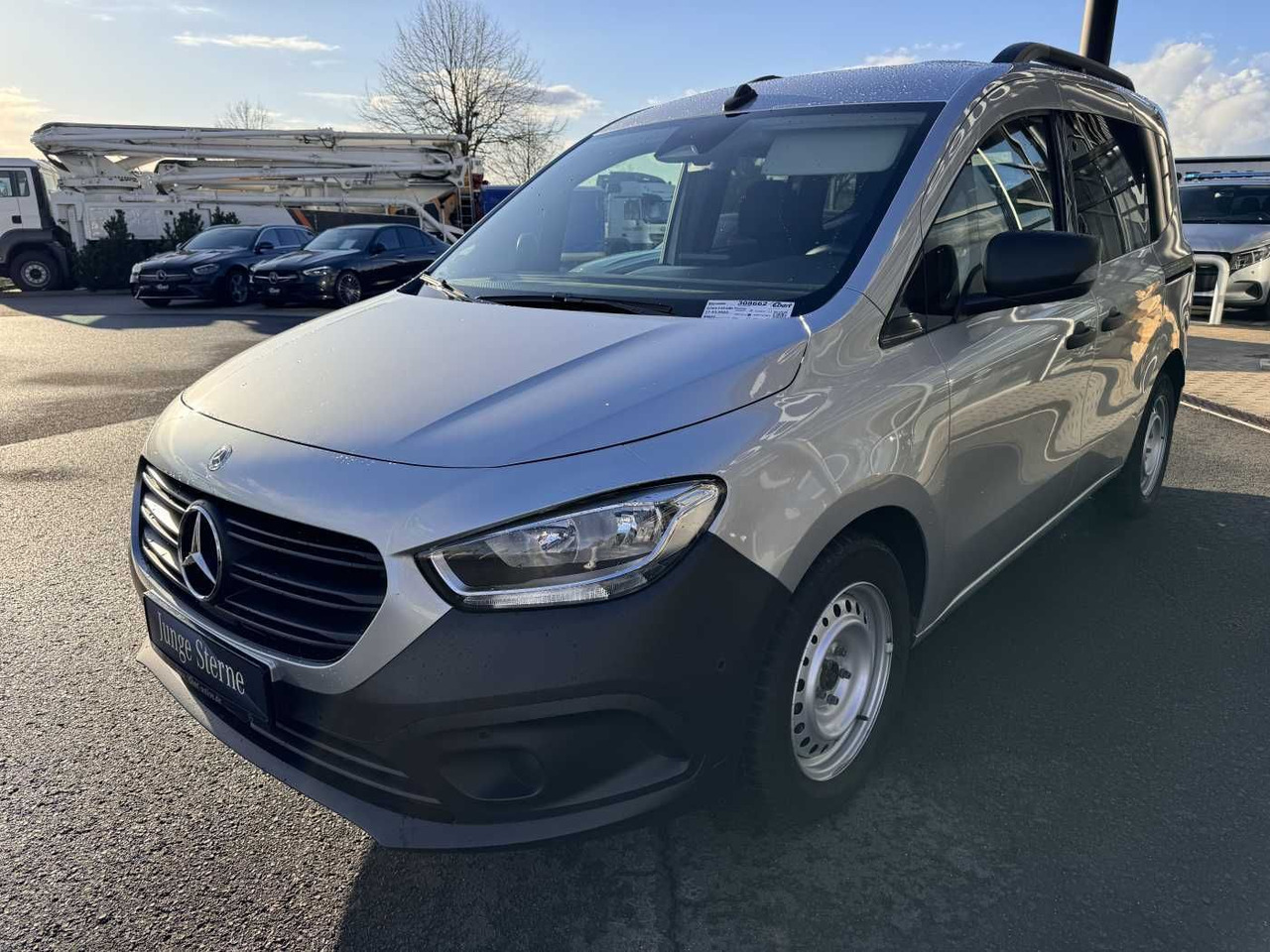 Mercedes-Benz Citan 110 CDI Tourer Klima AHK Kamera MBUX Tempo - سيارة ستيشن: صور 3 Mercedes-Benz Citan 110 CDI Tourer Klima AHK Kamera MBUX Tempo - سيارة ستيشن: صور 3