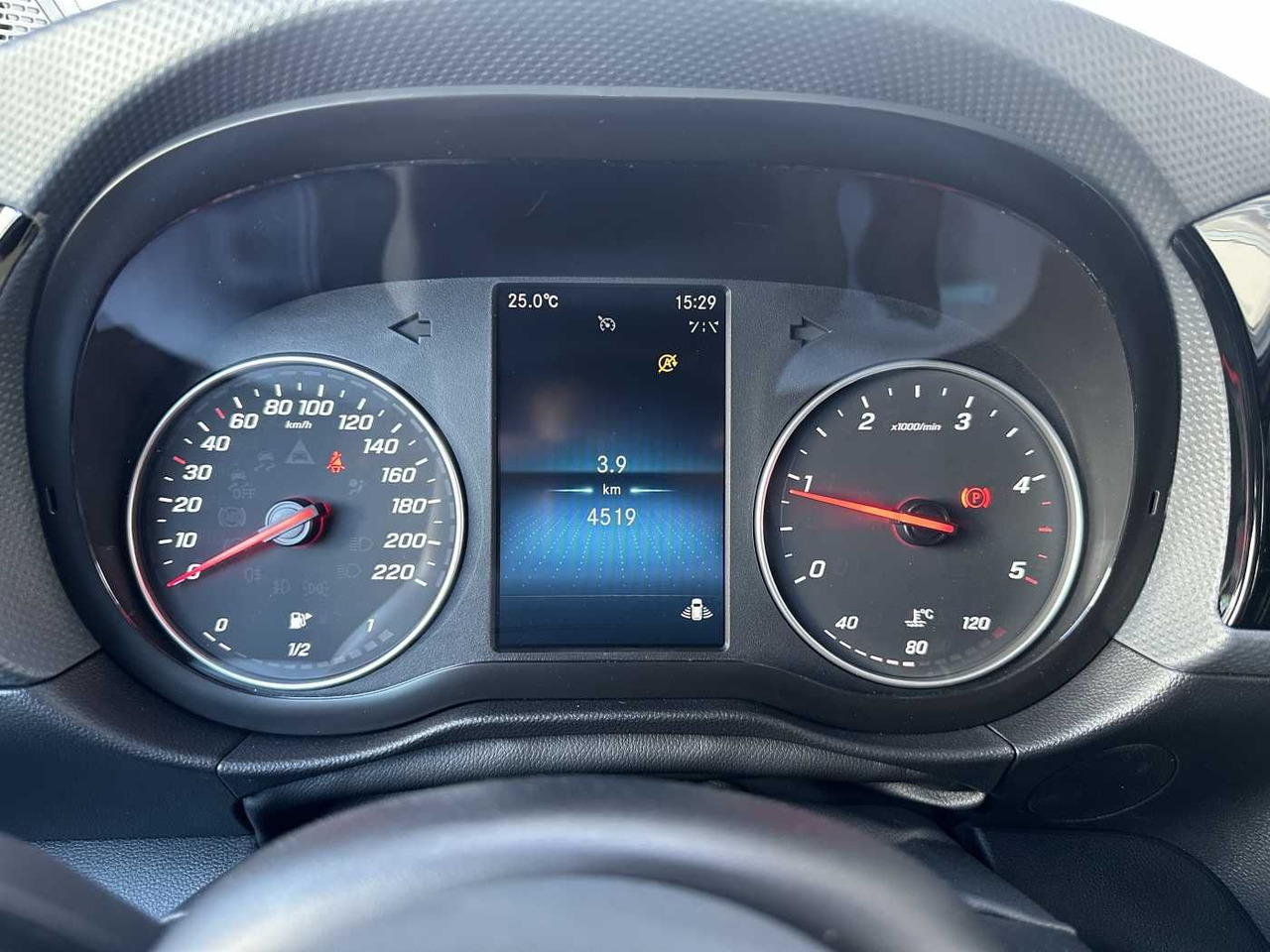 تأجير  Mercedes-Benz Citan 112 CDI Tourer Kamera MBUX LED Tempomat Mercedes-Benz Citan 112 CDI Tourer Kamera MBUX LED Tempomat: صور 12