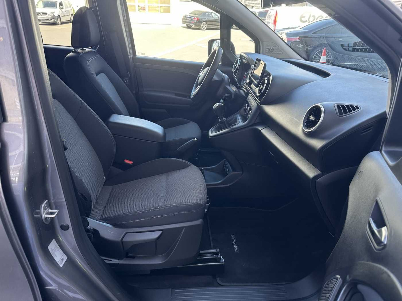 تأجير  Mercedes-Benz Citan 112 CDI Tourer Kamera MBUX LED Tempomat Mercedes-Benz Citan 112 CDI Tourer Kamera MBUX LED Tempomat: صور 9