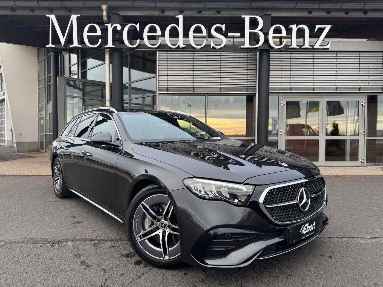 Mercedes-Benz E 220d T AMG+Hyperscreen+Leder+AHK+DistrPro+STH - سيارة ستيشن: صور 1 Mercedes-Benz E 220d T AMG+Hyperscreen+Leder+AHK+DistrPro+STH - سيارة ستيشن: صور 1