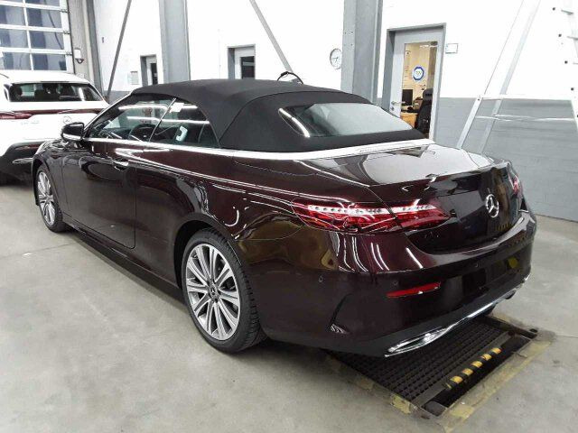 Mercedes-Benz E 400d Cabrio VOLL+AMG+Massage+Distr+Burm - سيارة: صور 4 Mercedes-Benz E 400d Cabrio VOLL+AMG+Massage+Distr+Burm - سيارة: صور 4