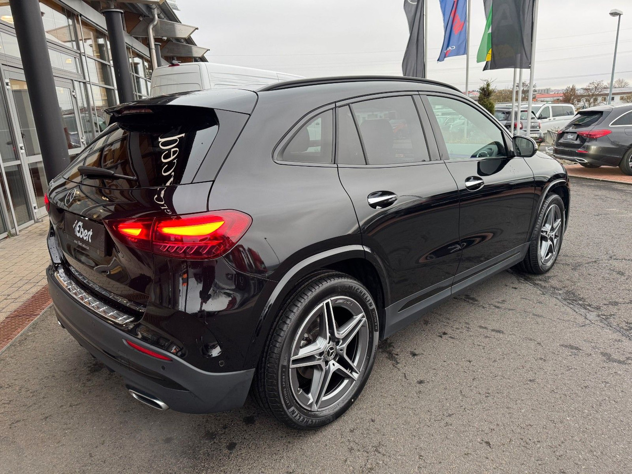 Mercedes-Benz GLA 200 AMG+Pano+Distr+Ambiente+Multibeam+ - سيارة دفع رباعي: صور 4 Mercedes-Benz GLA 200 AMG+Pano+Distr+Ambiente+Multibeam+ - سيارة دفع رباعي: صور 4