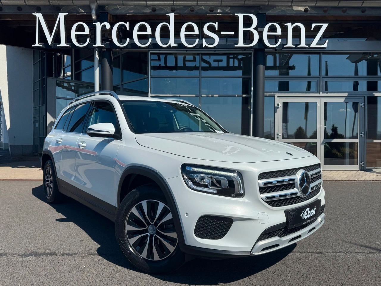 Mercedes-Benz GLB 180 Style+Distronic+RKamera+Vollleder - سيارة دفع رباعي: صور 1 Mercedes-Benz GLB 180 Style+Distronic+RKamera+Vollleder - سيارة دفع رباعي: صور 1
