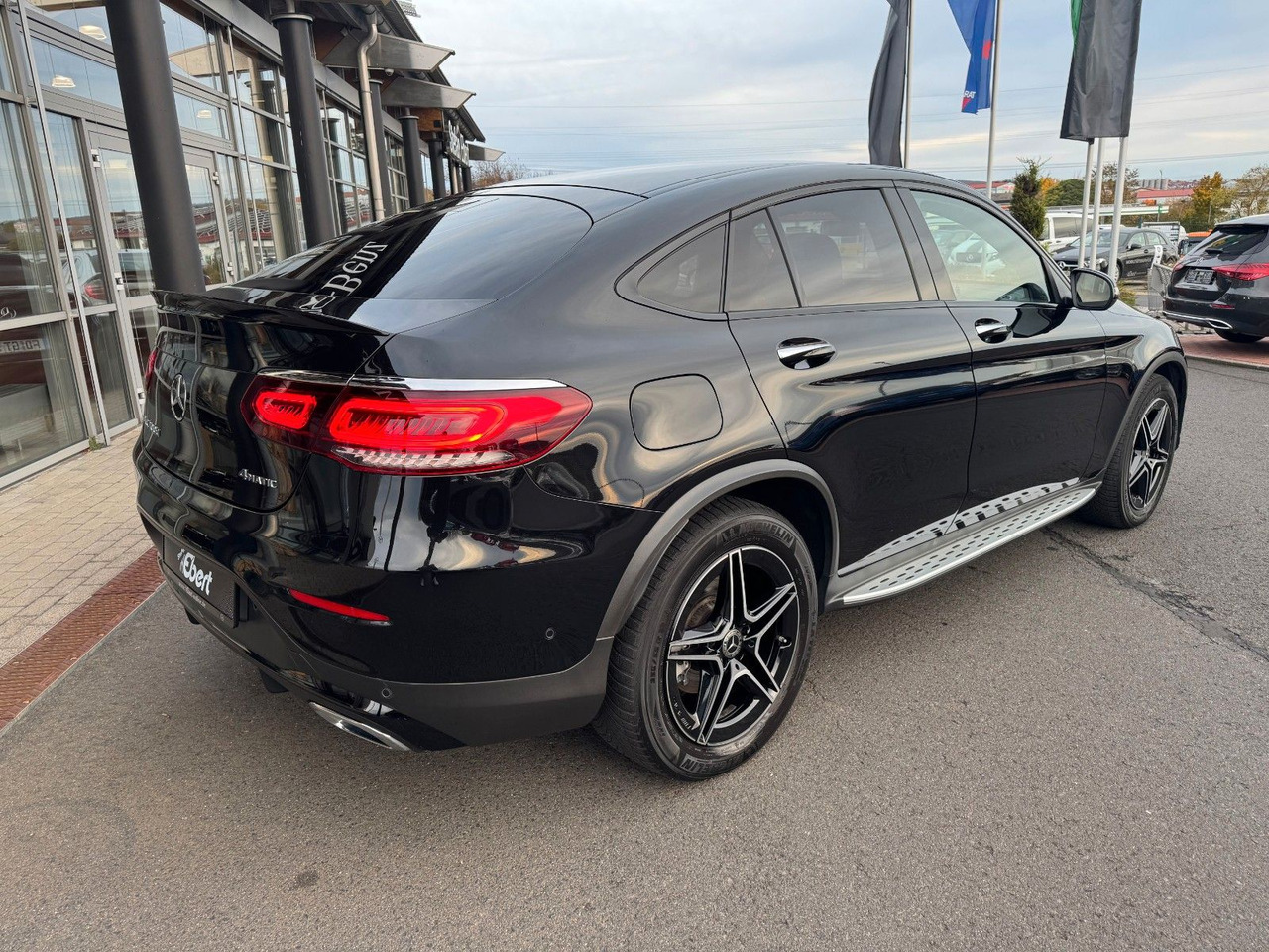 Mercedes-Benz GLC 400d 4M Coupe+AMG+Massage+AHK+Memory - كوبيه: صور 4 Mercedes-Benz GLC 400d 4M Coupe+AMG+Massage+AHK+Memory - كوبيه: صور 4