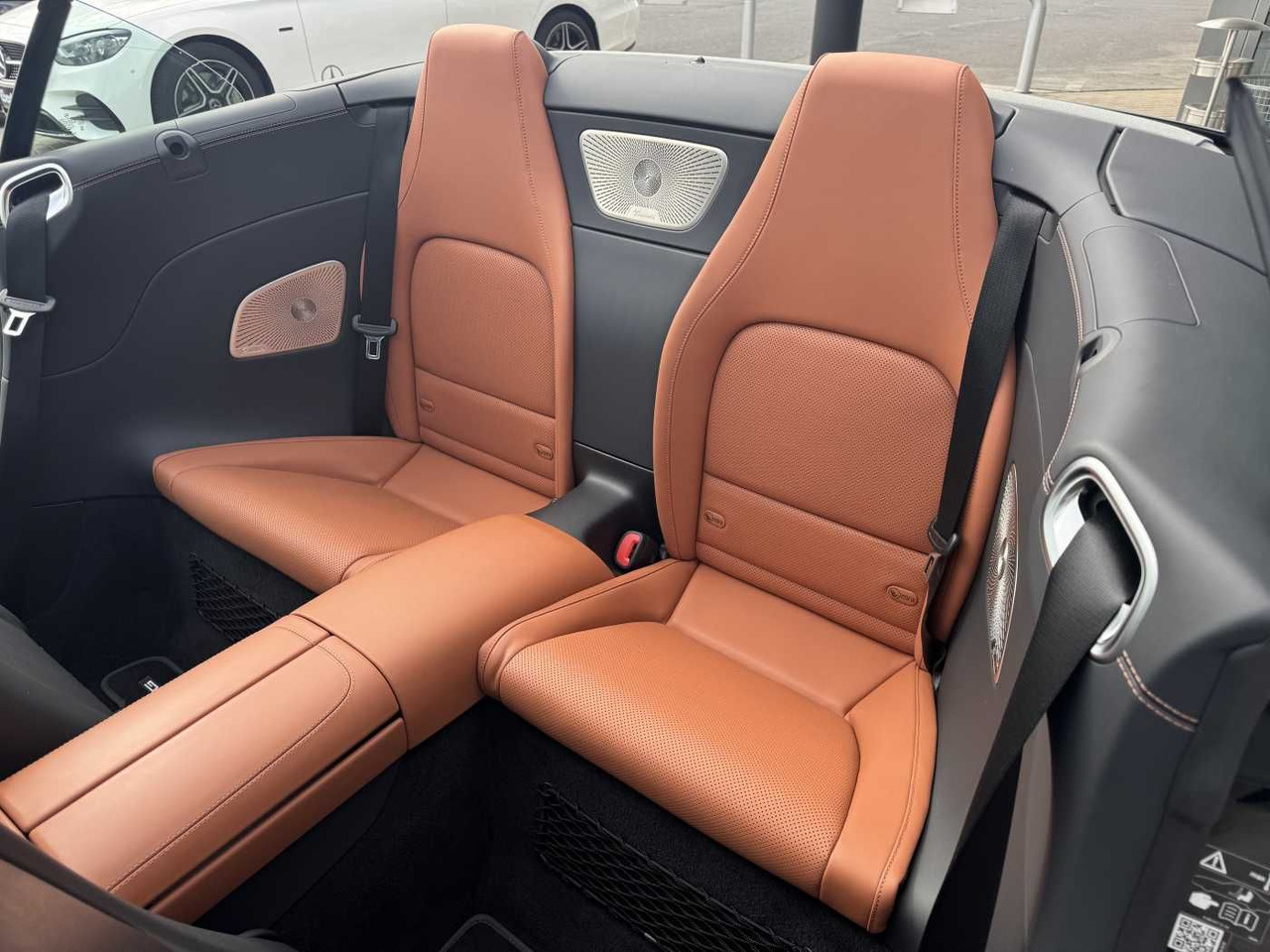 Mercedes-Benz SL 63 AMG 4M Digital+Massage+Distr+360+HUD+ - سيارة: صور 3 Mercedes-Benz SL 63 AMG 4M Digital+Massage+Distr+360+HUD+ - سيارة: صور 3